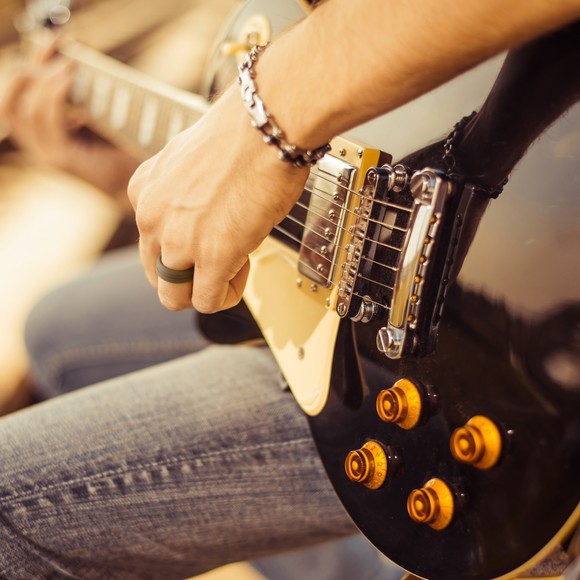 Silicone Wedding Ring - Engraved Middle Line - Grey by ROQ for Men - 8 mm Ring - Picture 3 of 3